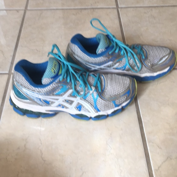 EUC ASICS Gel Nimbus 16 Running Cross Train Shoes - Picture 4 of 8